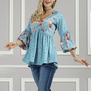 NWT! Beautiful blue floral shirt